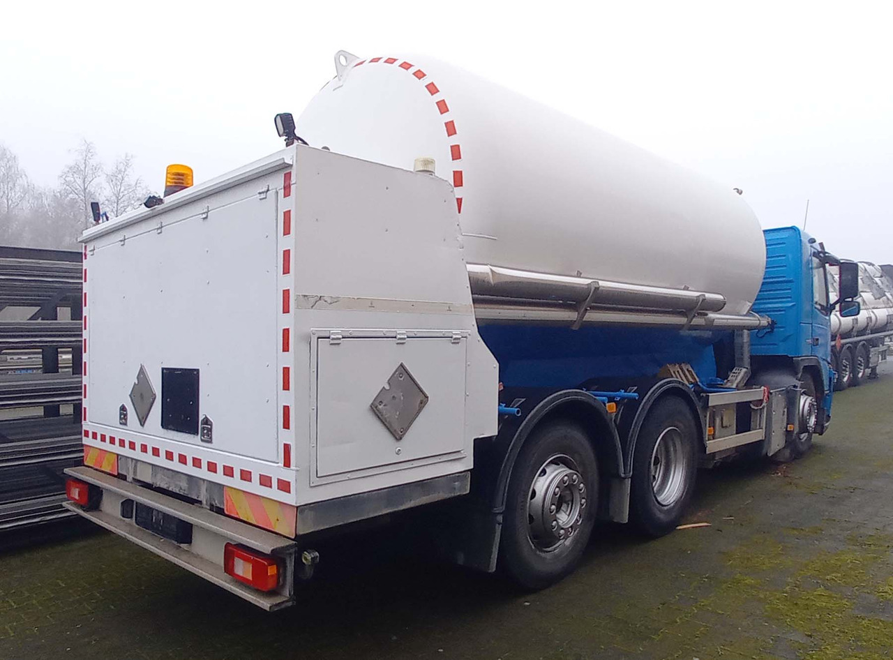VOLVO Gas tank truck cryogenic used for oxygen, argon, nitrogen. - Truk tangki: gambar 4 VOLVO Gas tank truck cryogenic used for oxygen, argon, nitrogen. - Truk tangki: gambar 4