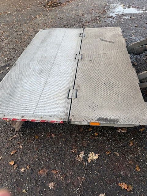 Krone Laadklep - Semi-trailer dengan terpal samping: gambar 5 Krone Laadklep - Semi-trailer dengan terpal samping: gambar 5