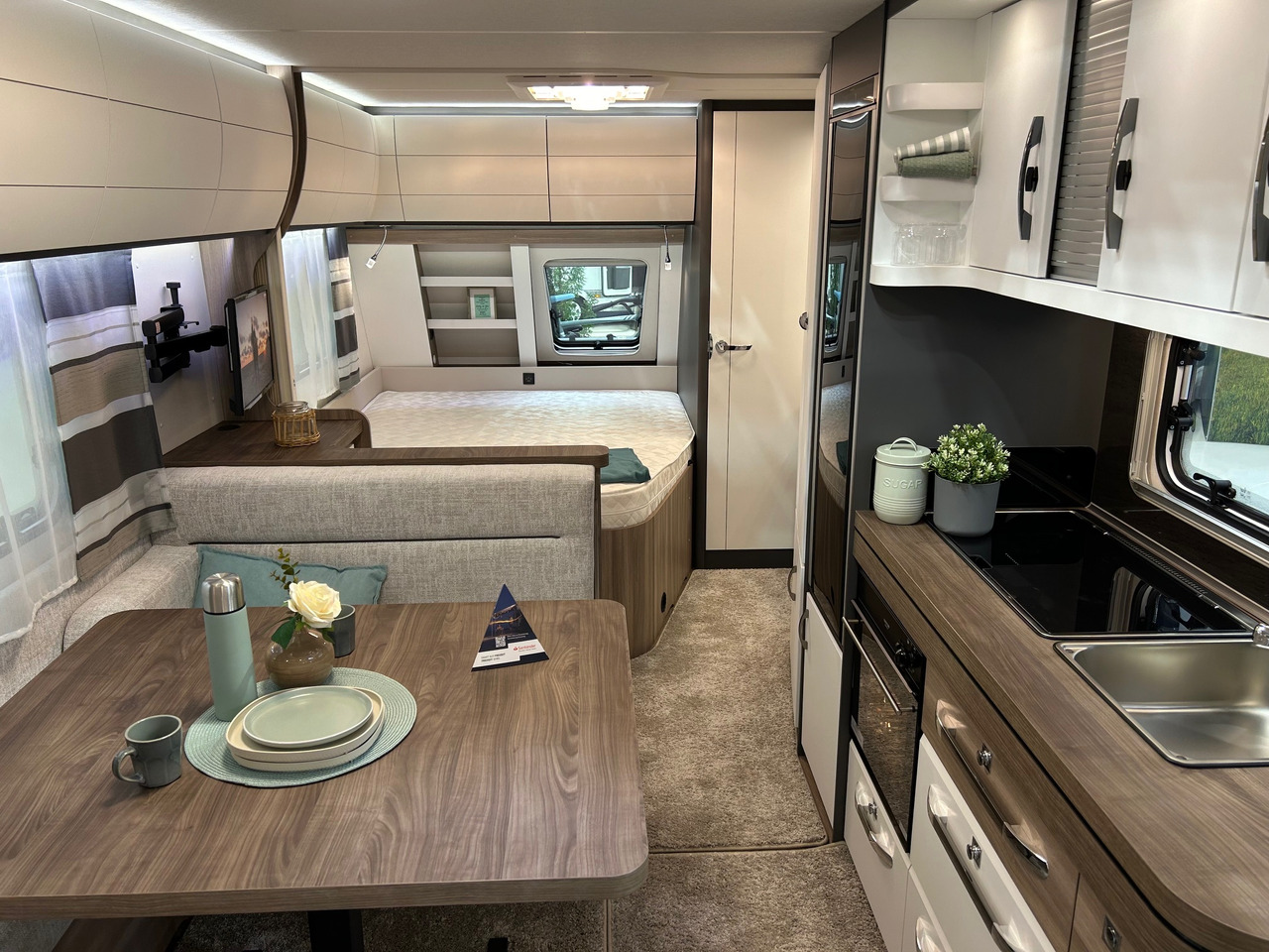 Excellent Edition 650 KMFe - Karavan: gambar 4 Excellent Edition 650 KMFe - Karavan: gambar 4