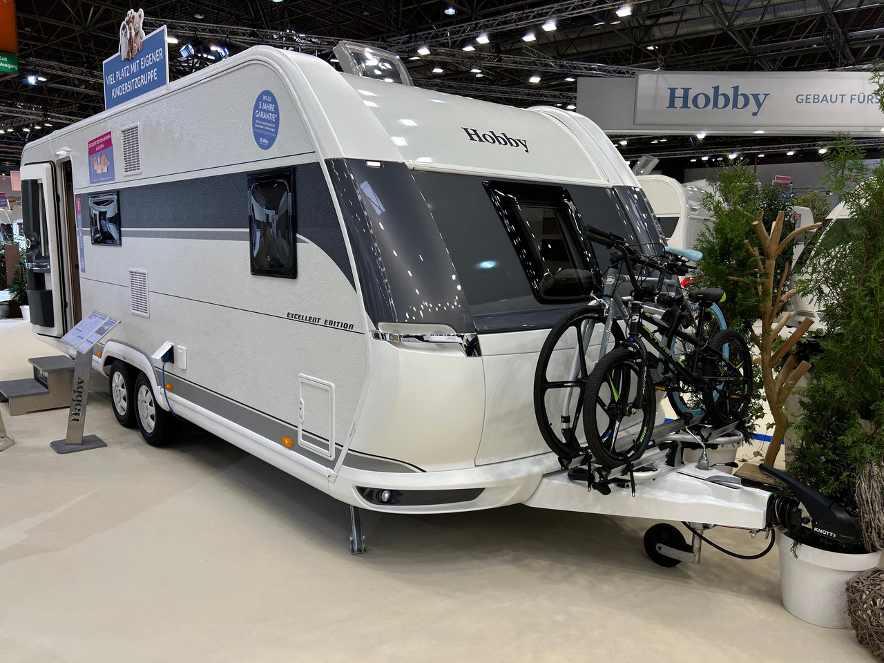 Excellent Edition 650 KMFe - Karavan: gambar 1 Excellent Edition 650 KMFe - Karavan: gambar 1