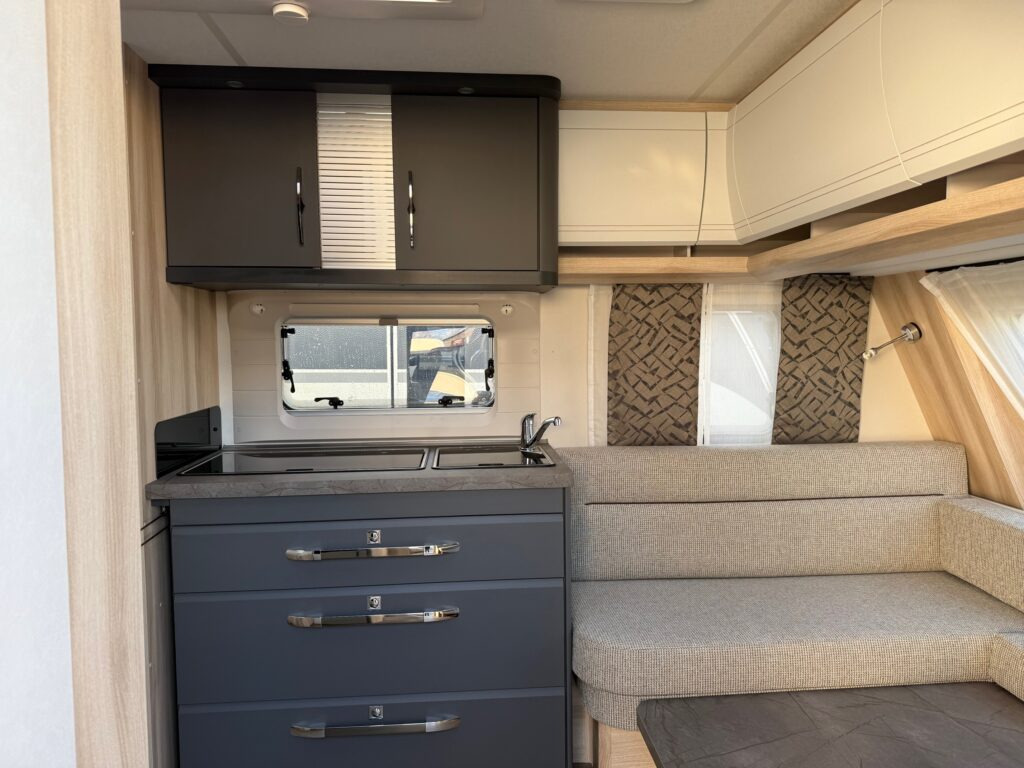HOBBY DE LUXE 495 WFB 2025 - Karavan: gambar 5 HOBBY DE LUXE 495 WFB 2025 - Karavan: gambar 5