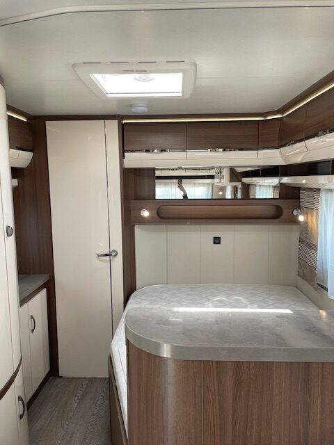 Karavan Hobby 720 KWFU Prestige 2020: gambar 13