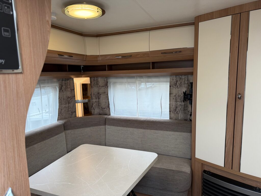 Hobby De Luxe 455 UF 2020 - Karavan: gambar 5 Hobby De Luxe 455 UF 2020 - Karavan: gambar 5