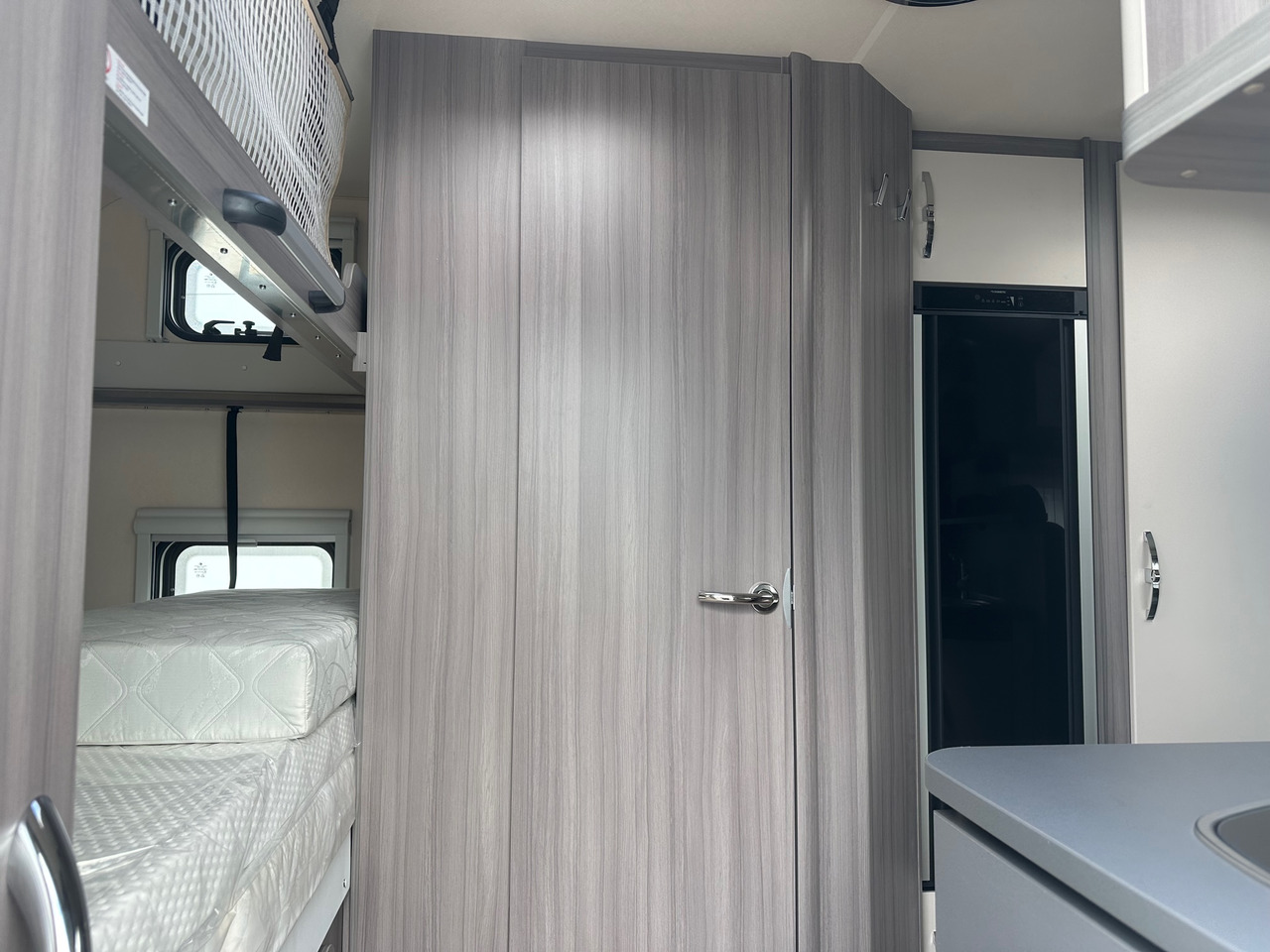 Hobby Optima T65 HKM Ontour 2024 - Mobil rumah semi-terintegrasi: gambar 5 Hobby Optima T65 HKM Ontour 2024 - Mobil rumah semi-terintegrasi: gambar 5