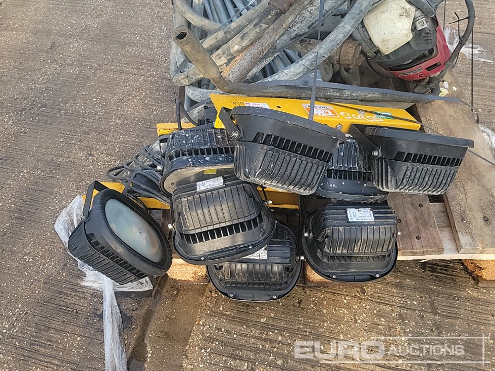 Mesin aspal 110 Volt LED Tri Pod Light (4 of), Petrol Powerpack & Vibrating Poker, Hand Held PetrolnEngine to suit Vibrating Poker: gambar 9