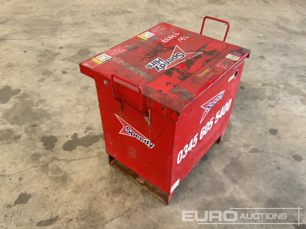 110 Volt Transformer Box - Membangun inventaris: gambar 2 110 Volt Transformer Box - Membangun inventaris: gambar 2
