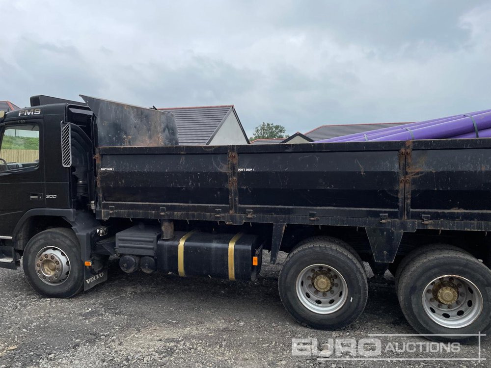 2003 Volvo FM9 320 - Truk jungkit: gambar 1 2003 Volvo FM9 320 - Truk jungkit: gambar 1