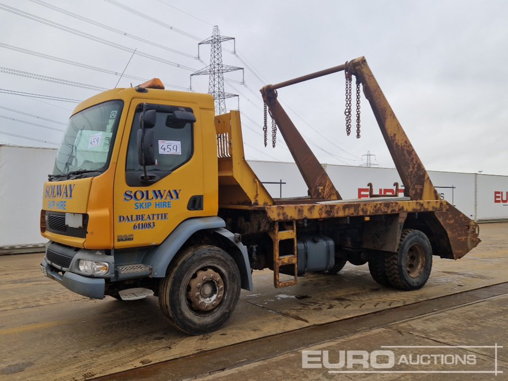 2004 DAF 55.220 - Truk skip loader: gambar 1 2004 DAF 55.220 - Truk skip loader: gambar 1