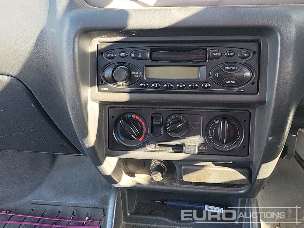 Truk pikap 2004 Ford Ranger: gambar 31