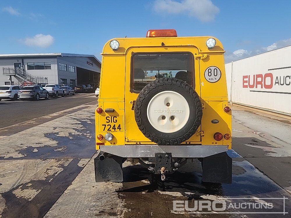2007 Land Rover Defender 110 - Mobil SUV: gambar 4 2007 Land Rover Defender 110 - Mobil SUV: gambar 4