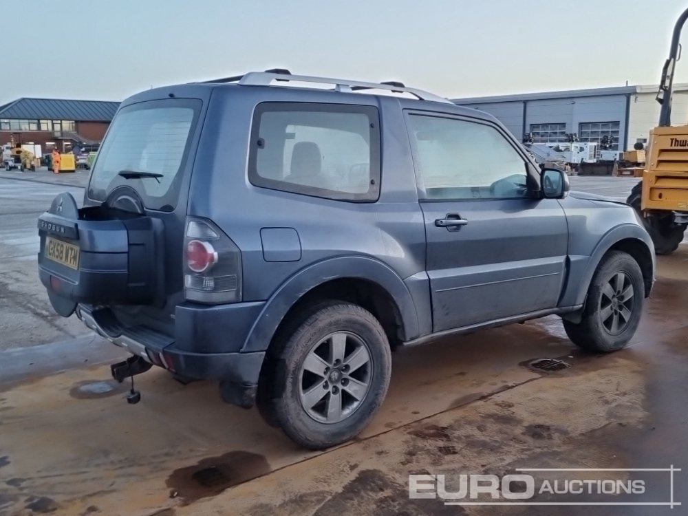 2008 Mitsubishi Shogun - Mobil SUV: gambar 5 2008 Mitsubishi Shogun - Mobil SUV: gambar 5