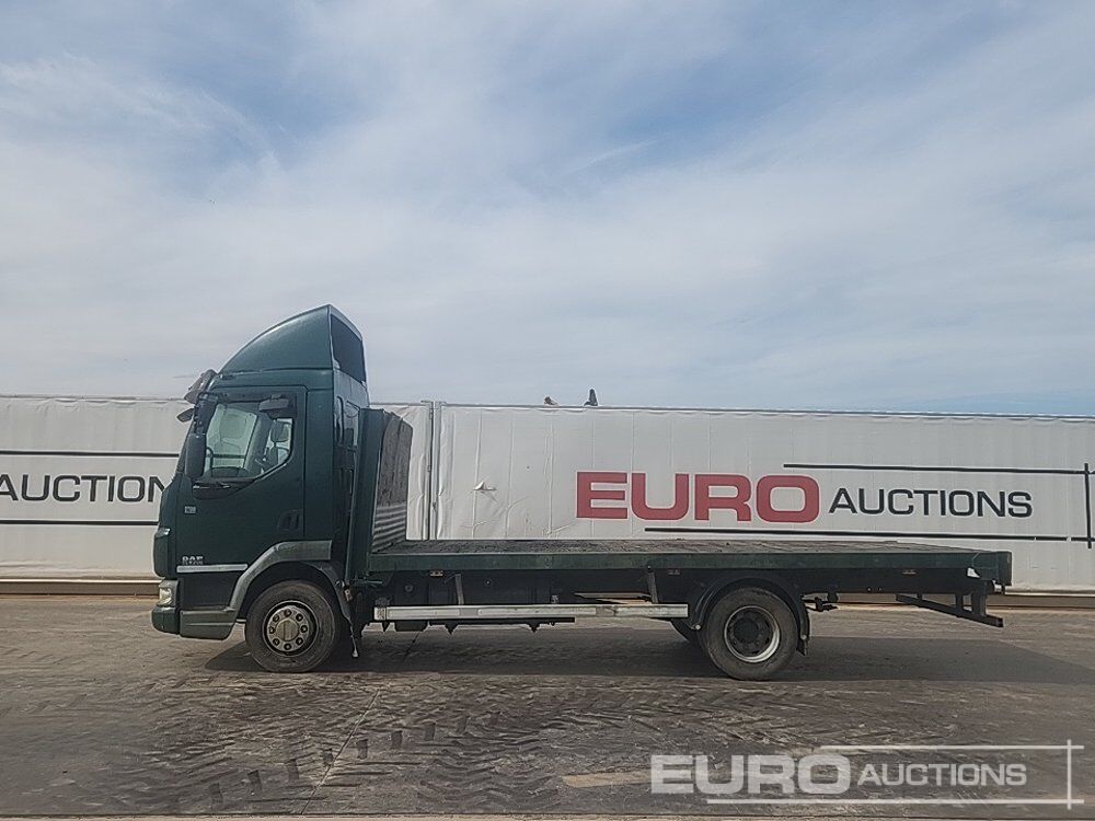 2009 DAF LF45-220 - Truk flatbed: gambar 2 2009 DAF LF45-220 - Truk flatbed: gambar 2