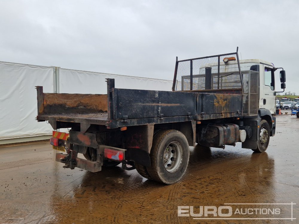 2009 MAN TGM18.240 - Truk jungkit: gambar 5 2009 MAN TGM18.240 - Truk jungkit: gambar 5
