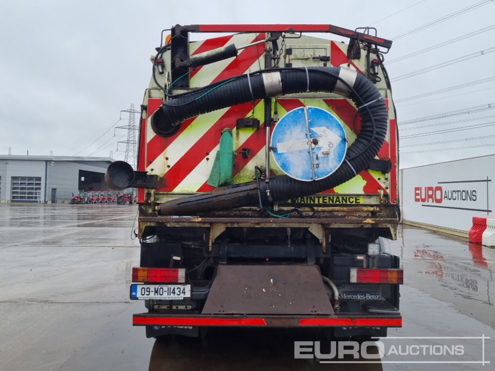 2009 Mercedes Atego 1318 - Penyapu jalan: gambar 4 2009 Mercedes Atego 1318 - Penyapu jalan: gambar 4