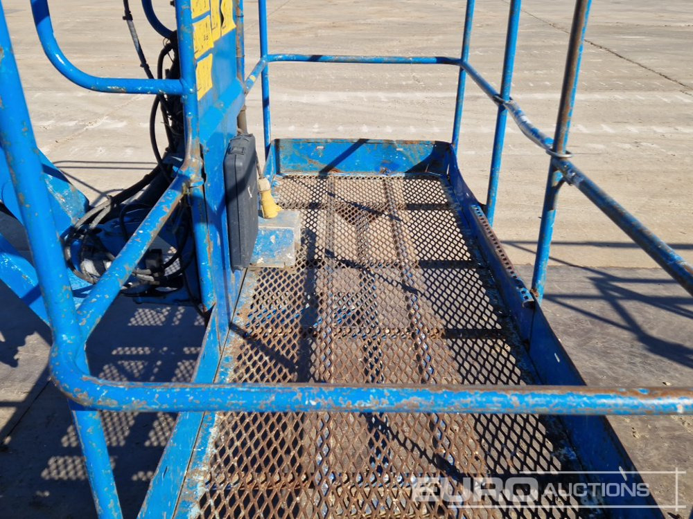 Platform pengangkat 2010 Genie Z80/60: gambar 38