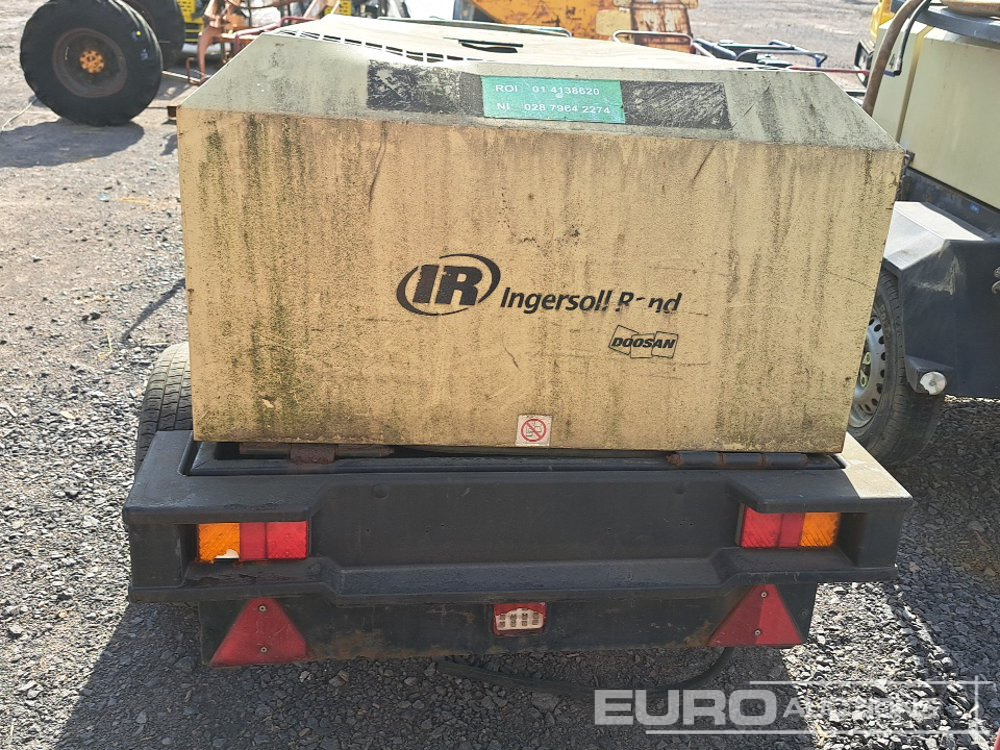 2011 Doosan 7/26E Single Axle Diesel Compressor/Generator, Yanmar Engine - Kompresor udara: gambar 4 2011 Doosan 7/26E Single Axle Diesel Compressor/Generator, Yanmar Engine - Kompresor udara: gambar 4
