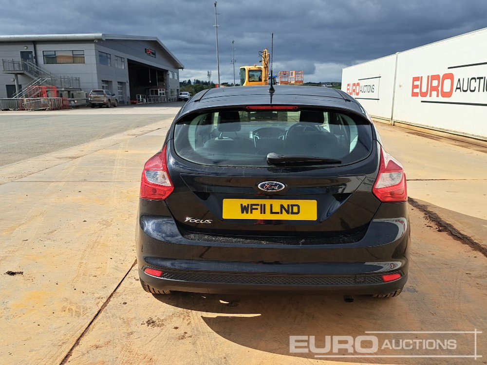 2011 Ford Focus - Mobil: gambar 4 2011 Ford Focus - Mobil: gambar 4