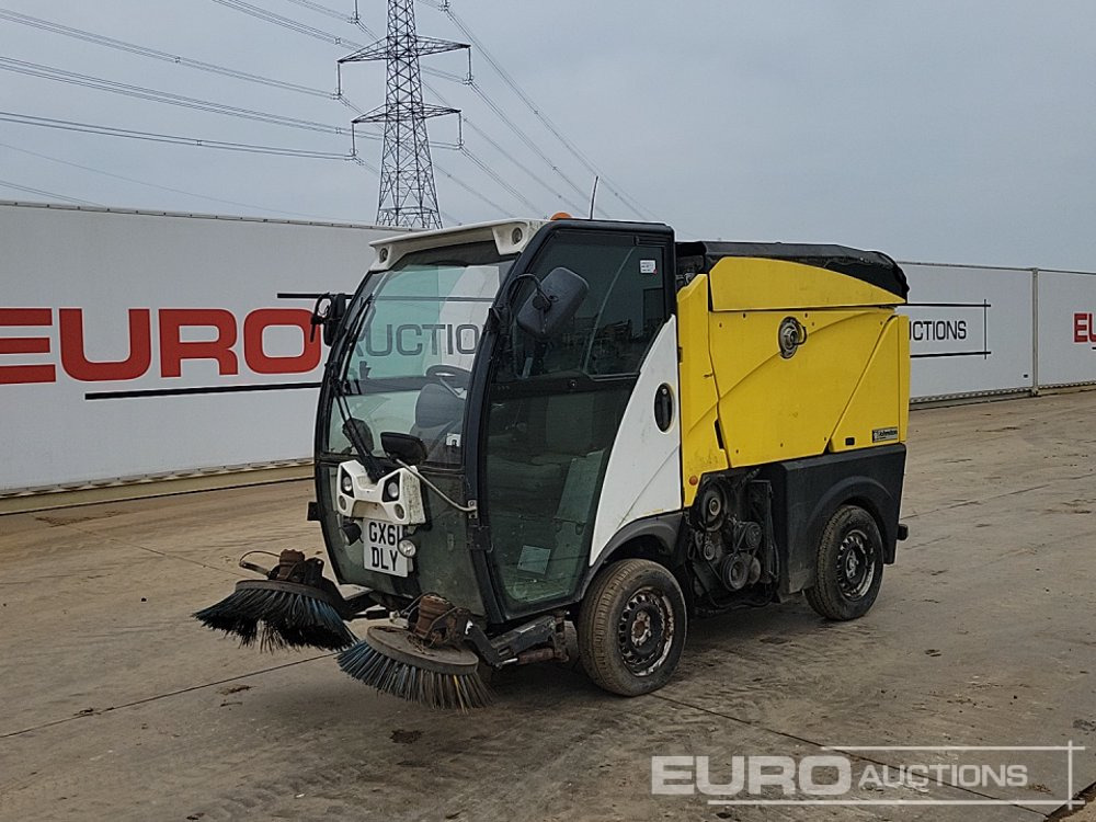 2011 Johnston 4x2 Road Sweeper, Reverse Camera, Automatic Gearbox - Penyapu jalan: gambar 1 2011 Johnston 4x2 Road Sweeper, Reverse Camera, Automatic Gearbox - Penyapu jalan: gambar 1
