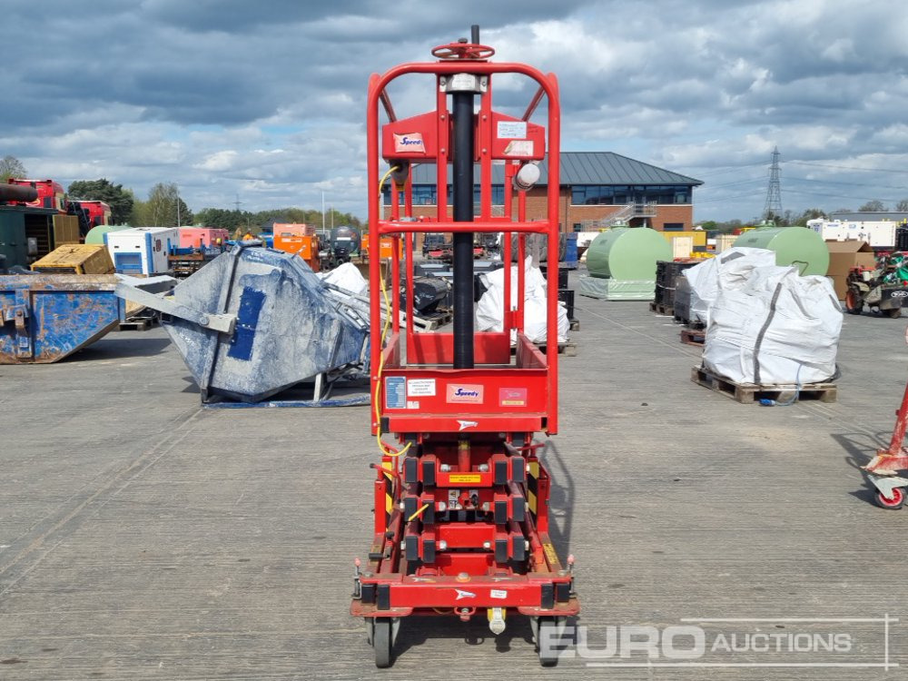 2011 Laing Access Platforms PS600 Manual Scissor Lift - Platform pengangkat: gambar 4 2011 Laing Access Platforms PS600 Manual Scissor Lift - Platform pengangkat: gambar 4