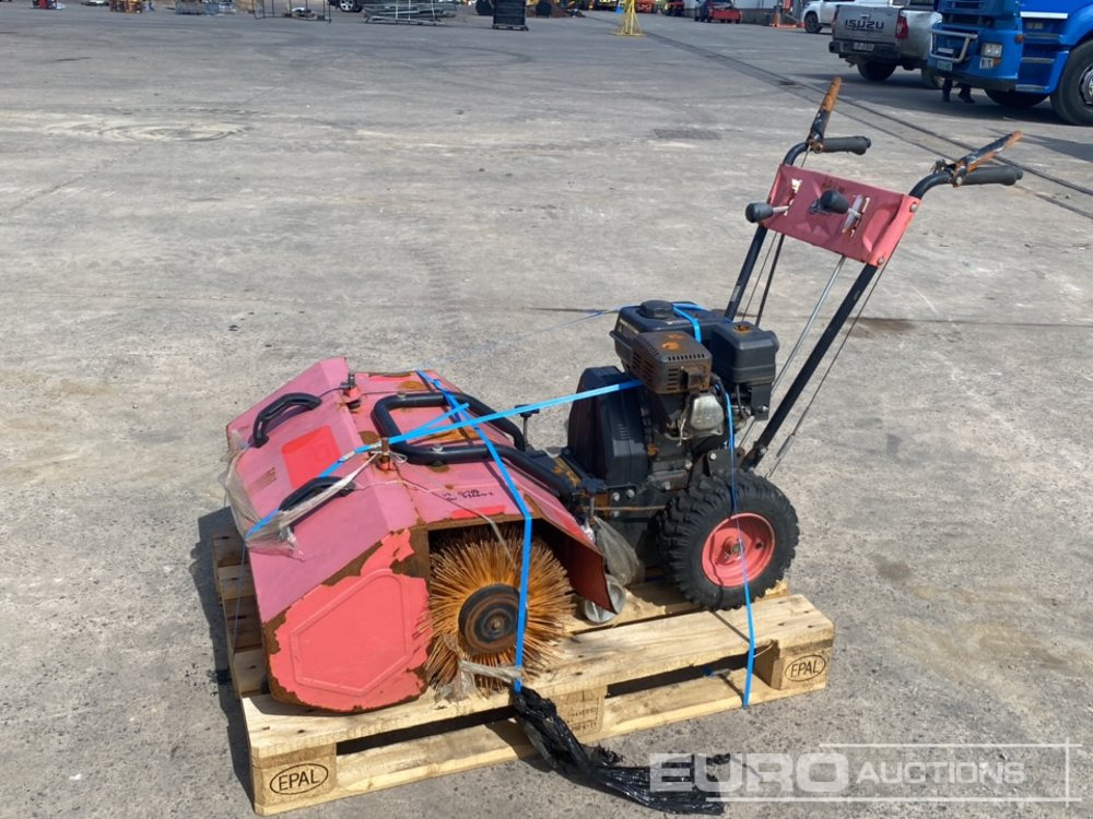 2011 Victor Petrol Pedestrian Sweeper (Spares) - Membangun inventaris: gambar 1 2011 Victor Petrol Pedestrian Sweeper (Spares) - Membangun inventaris: gambar 1