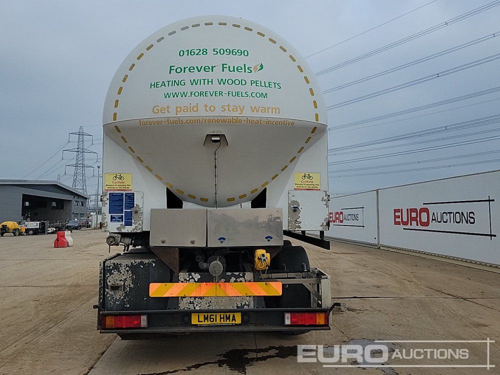 2012 DAF CF75.360 - Truk tangki: gambar 4 2012 DAF CF75.360 - Truk tangki: gambar 4