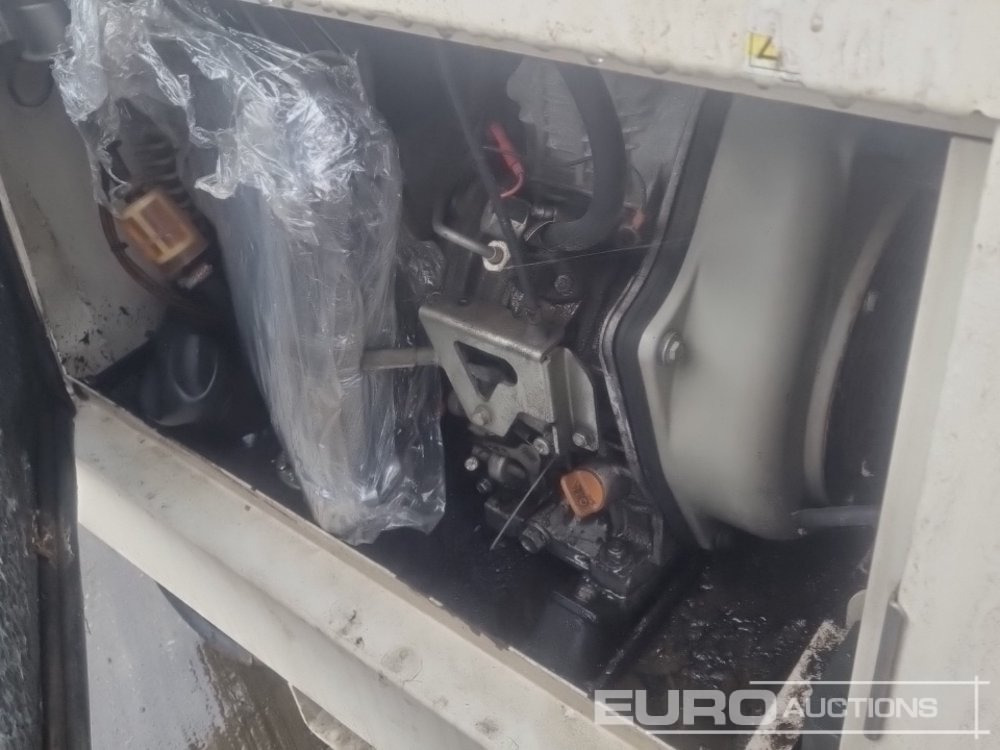 Menara penerangan 2012 Towerlight VT2: gambar 14