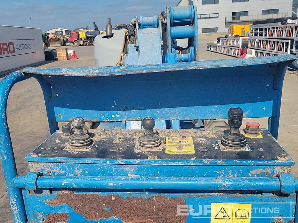 Platform pengangkat 2013 Genie Z-45/25J: gambar 20