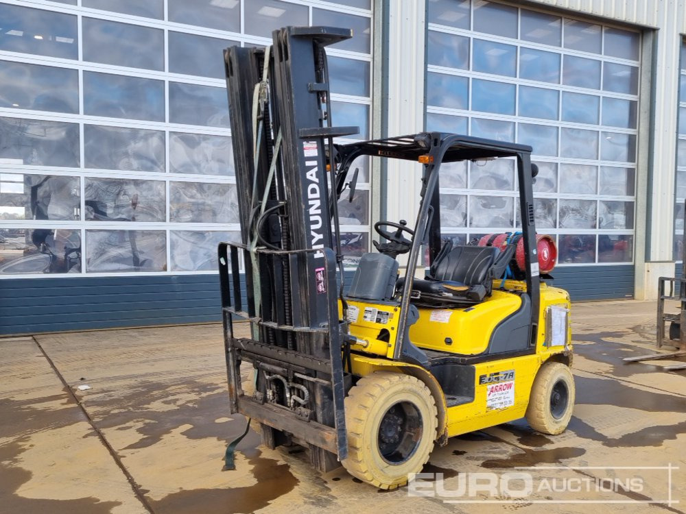 2013 Hyundai 30L-7A - Forklift: gambar 1 2013 Hyundai 30L-7A - Forklift: gambar 1