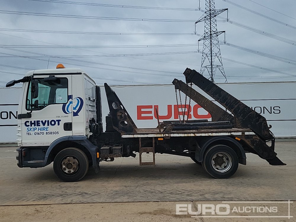 2013 MAN TGL7.180 - Truk skip loader: gambar 2 2013 MAN TGL7.180 - Truk skip loader: gambar 2