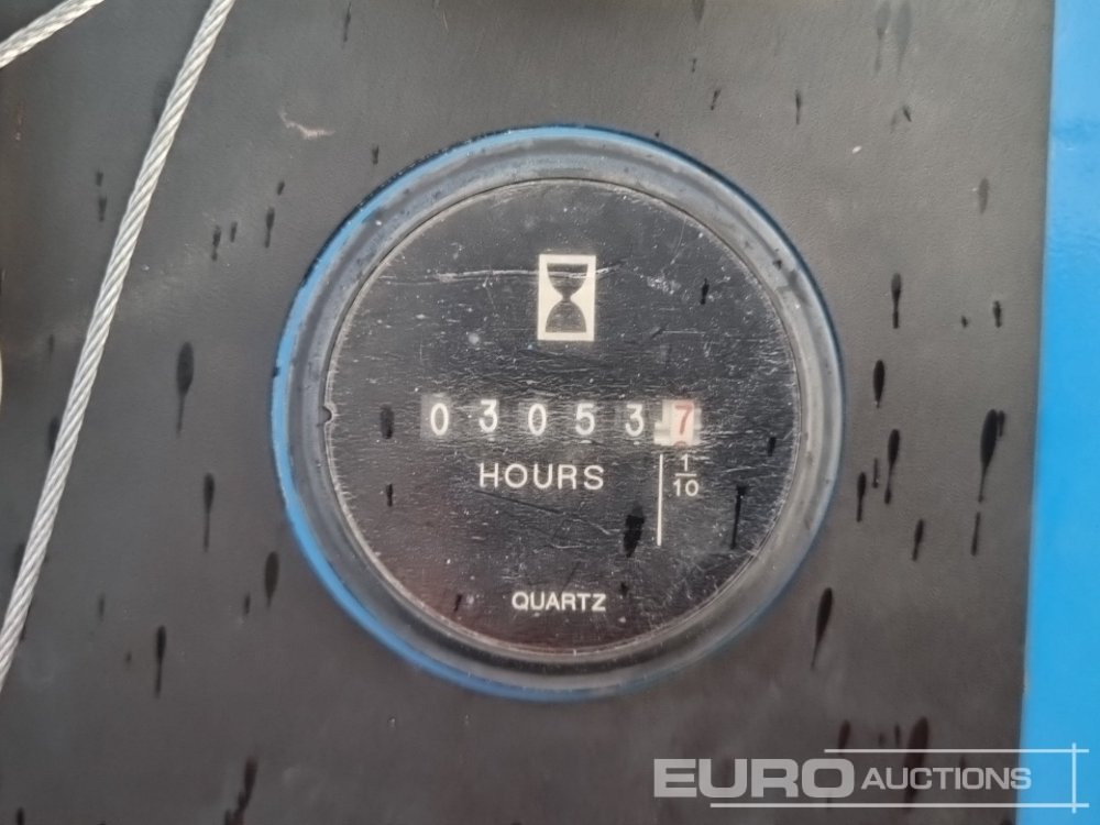 Platform pengangkat 2014 Genie S45: gambar 45