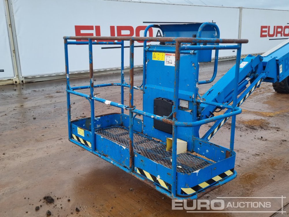 Platform pengangkat 2014 Genie S45: gambar 27