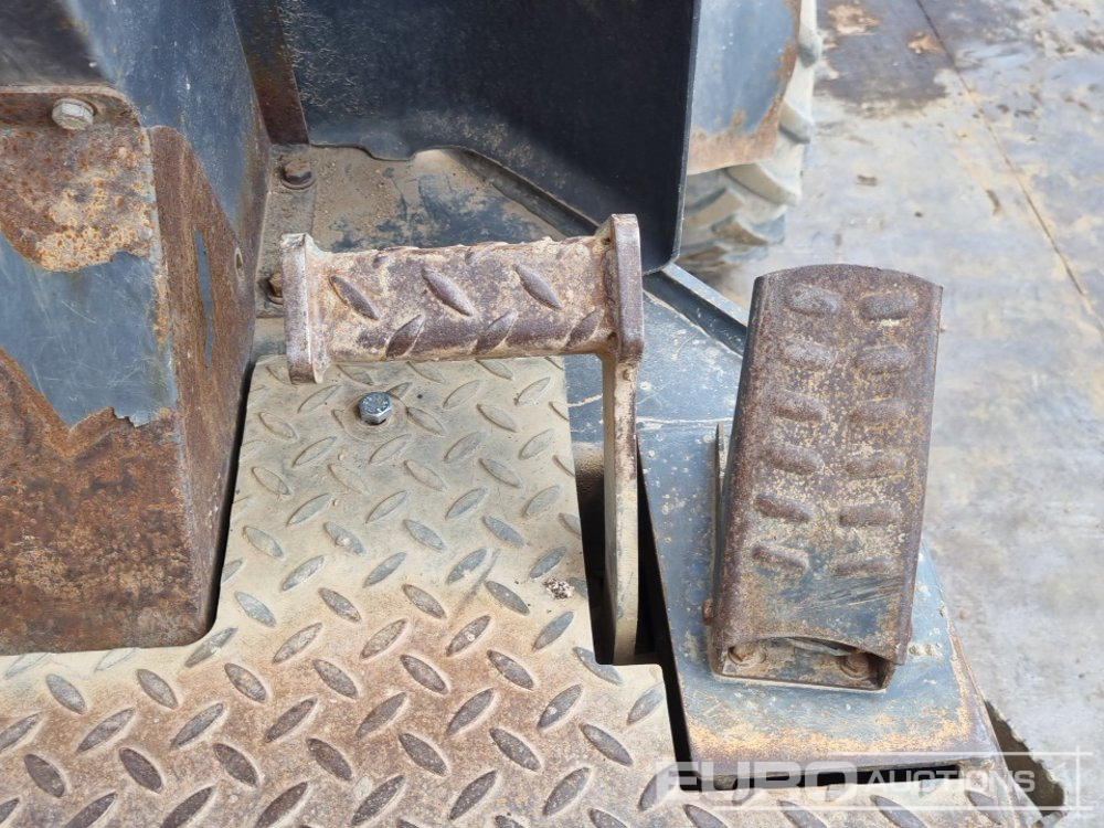 Tempat sampah mini 2014 Terex TA2SEH: gambar 32