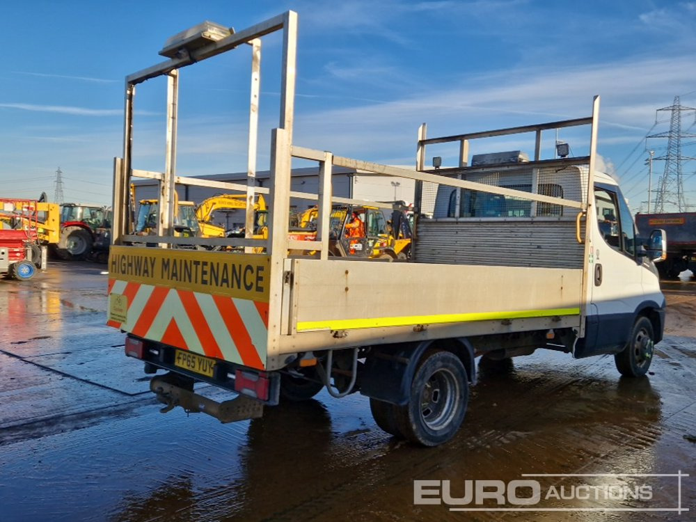 2015 Iveco Daily 35C13 - Van flatbed: gambar 5 2015 Iveco Daily 35C13 - Van flatbed: gambar 5