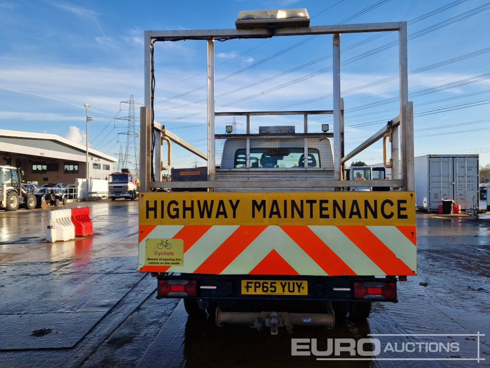 2015 Iveco Daily 35C13 - Van flatbed: gambar 4 2015 Iveco Daily 35C13 - Van flatbed: gambar 4