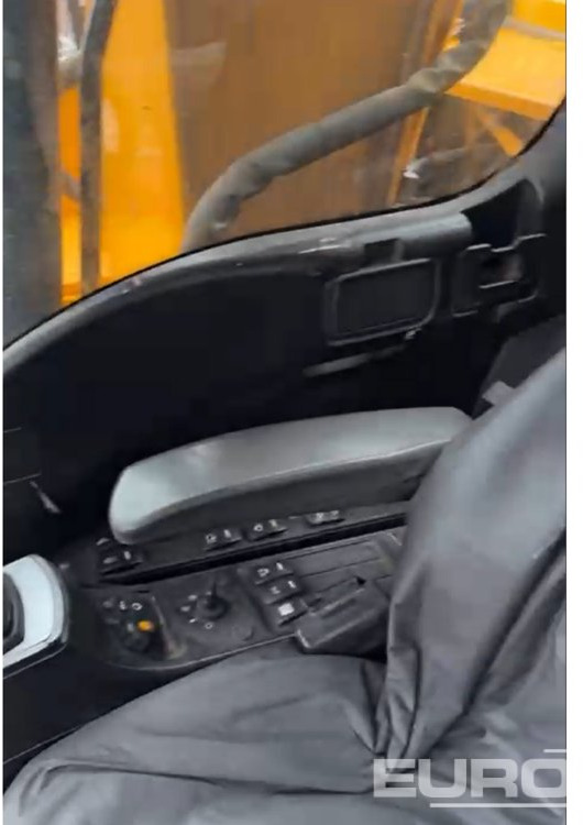 2015 JCB JS130LC - Ekskavator perayap: gambar 4 2015 JCB JS130LC - Ekskavator perayap: gambar 4