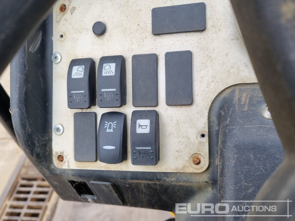 Roller 2015 JCB VMT380: gambar 30