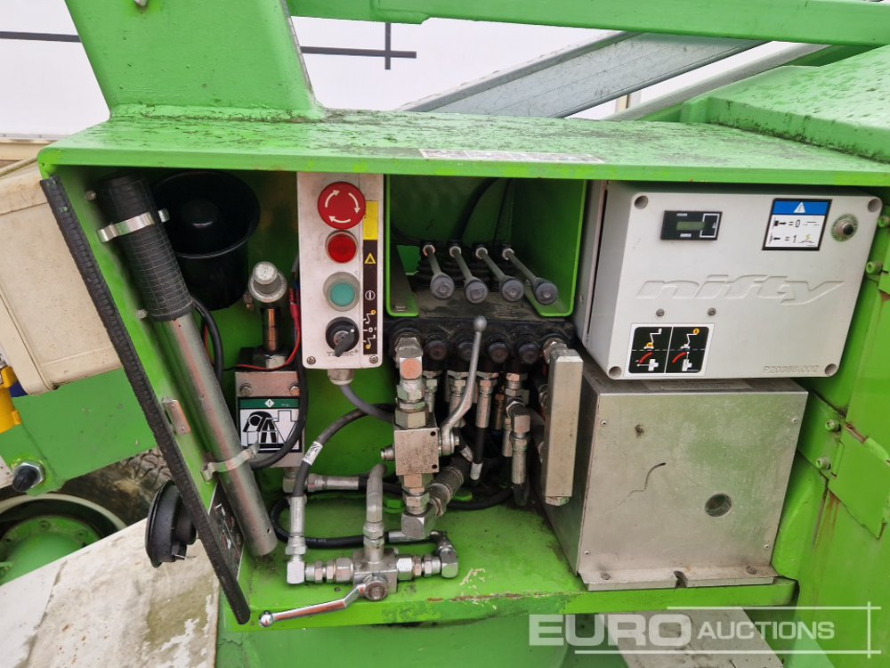 Platform pengangkat 2015 Niftylift HR12NDE MK1B: gambar 37
