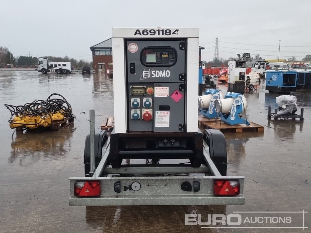 2015 SDMO R44 - Genset: gambar 4 2015 SDMO R44 - Genset: gambar 4