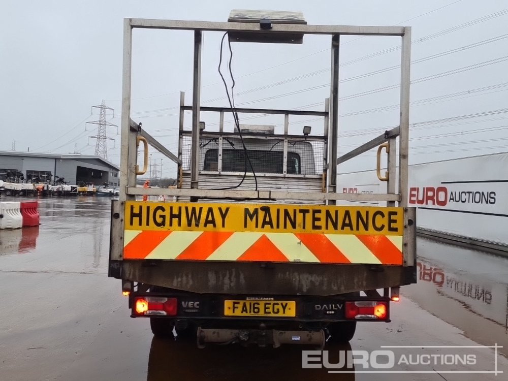 2016 Iveco Daily 35C13 - Van flatbed: gambar 4 2016 Iveco Daily 35C13 - Van flatbed: gambar 4