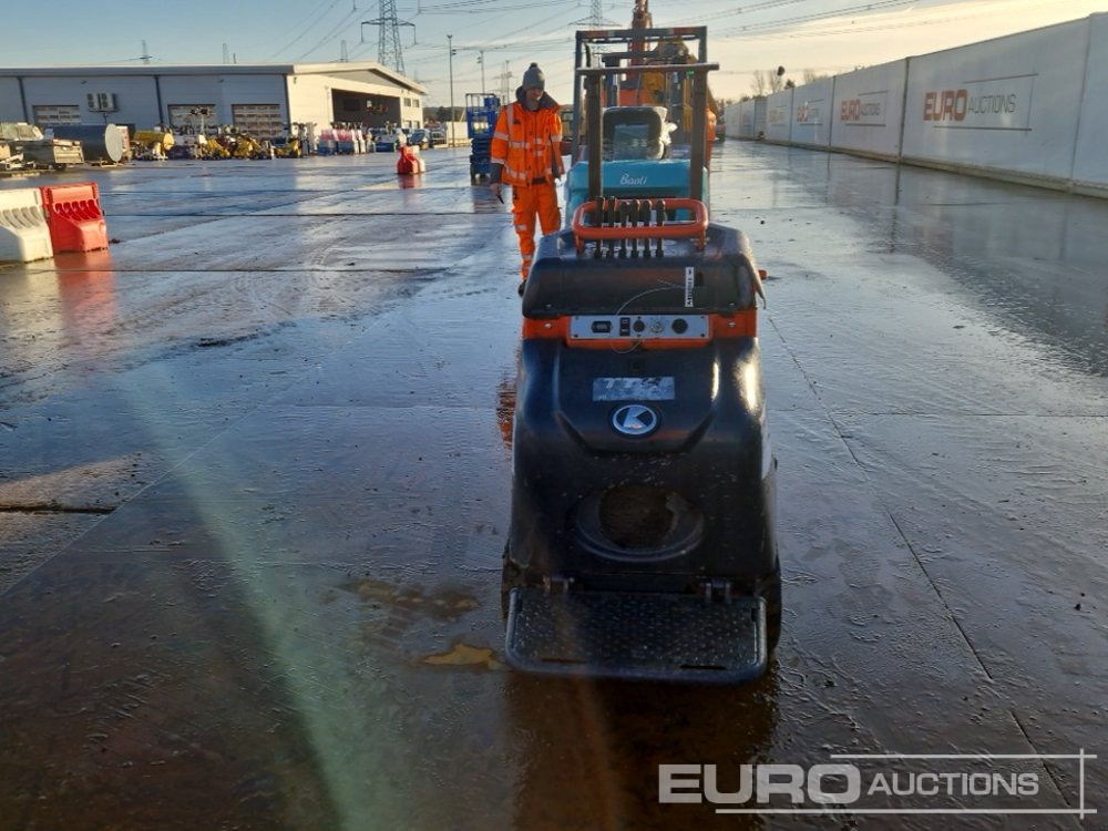 2016 Kubota KC70 - Tempat sampah perayap: gambar 4 2016 Kubota KC70 - Tempat sampah perayap: gambar 4