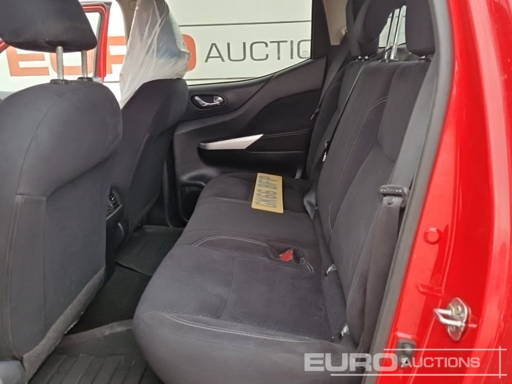 Truk pikap 2016 Nissan Navara: gambar 22 Truk pikap 2016 Nissan Navara: gambar 22