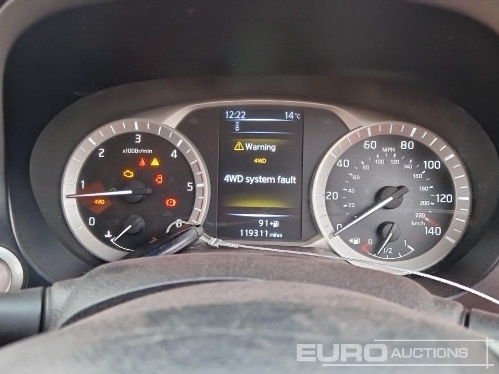 Truk pikap 2016 Nissan Navara: gambar 37 Truk pikap 2016 Nissan Navara: gambar 37