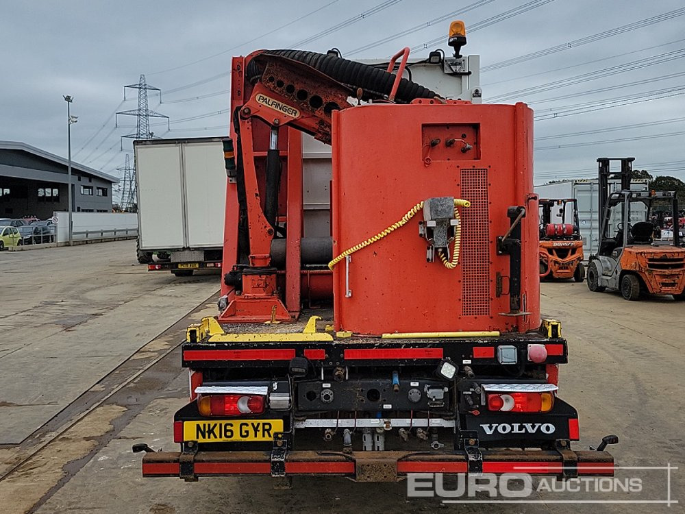 2016 Volvo FL42R - Truk tangki: gambar 4 2016 Volvo FL42R - Truk tangki: gambar 4