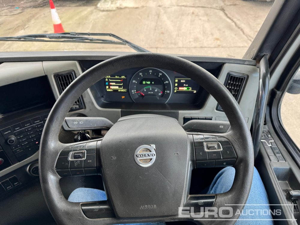 2016 Volvo FM410 - Truk pengaduk beton: gambar 4 2016 Volvo FM410 - Truk pengaduk beton: gambar 4
