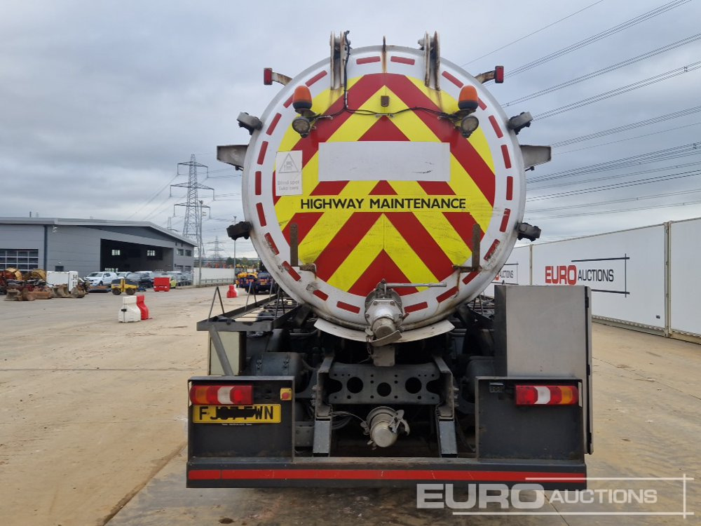 2017 Mercedes Arocs 3240 - Truk tangki: gambar 4 2017 Mercedes Arocs 3240 - Truk tangki: gambar 4