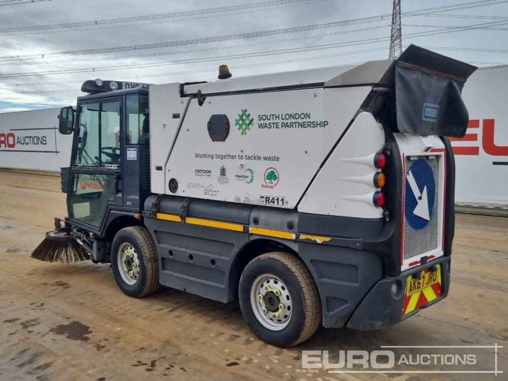 2017 Schmidt 4x2 Road Sweeper, Reverse Camera, A/C - Penyapu jalan: gambar 3 2017 Schmidt 4x2 Road Sweeper, Reverse Camera, A/C - Penyapu jalan: gambar 3