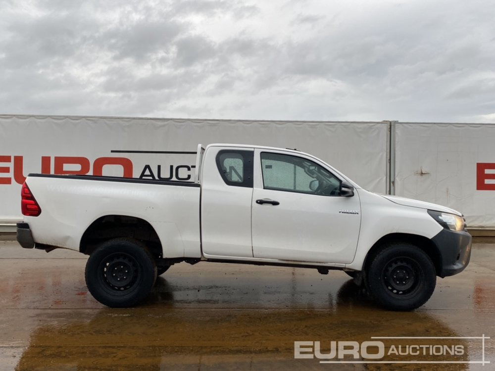 2017 Toyota Hilux - Truk pikap: gambar 2 2017 Toyota Hilux - Truk pikap: gambar 2