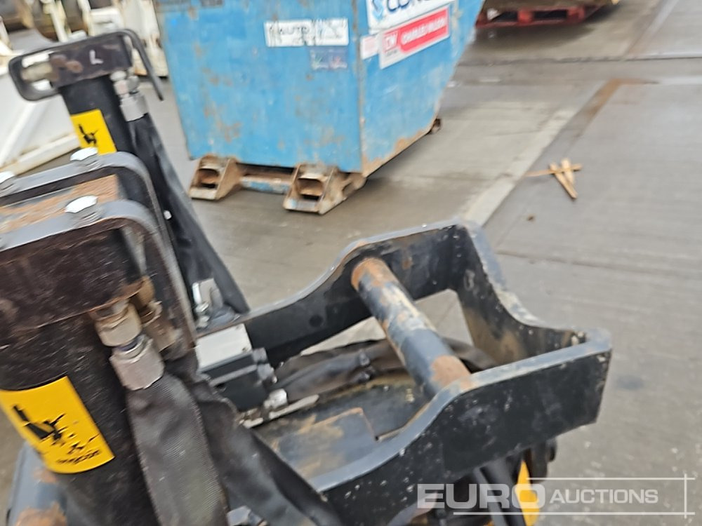 2018 Engcon Hydraulic Tilt Rotator S60 Hitch to suit 12-20 Ton Excavator - Skrup cepat: gambar 1 2018 Engcon Hydraulic Tilt Rotator S60 Hitch to suit 12-20 Ton Excavator - Skrup cepat: gambar 1