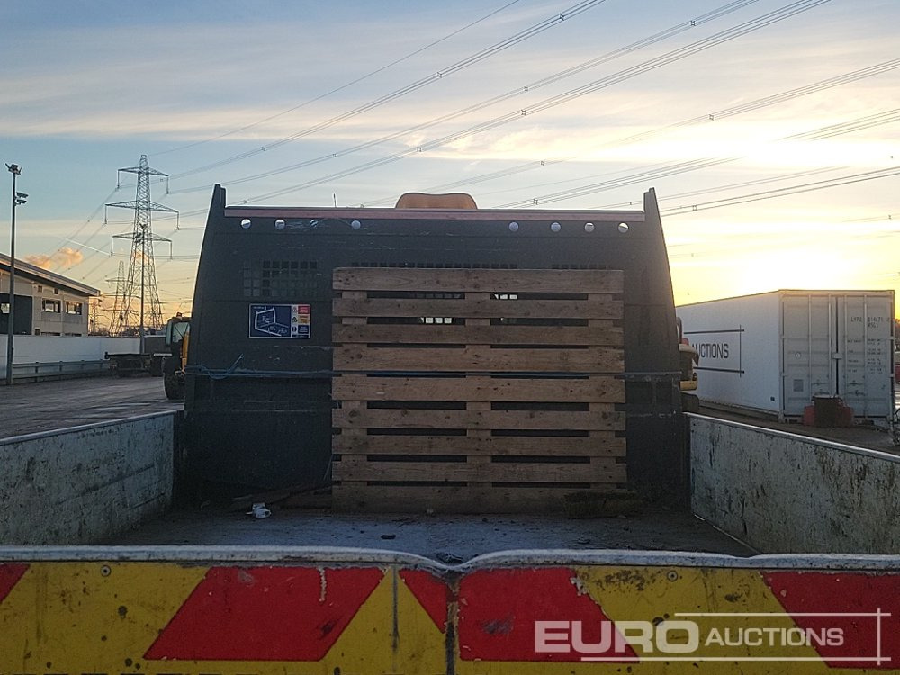 Van jungkit 2018 Ford Transit 350: gambar 13