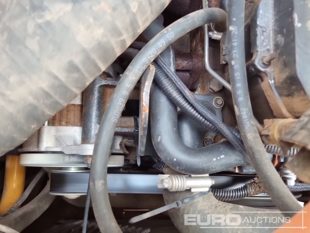 Ekskavator perayap 2018 Hyundai HX235LCR: gambar 21